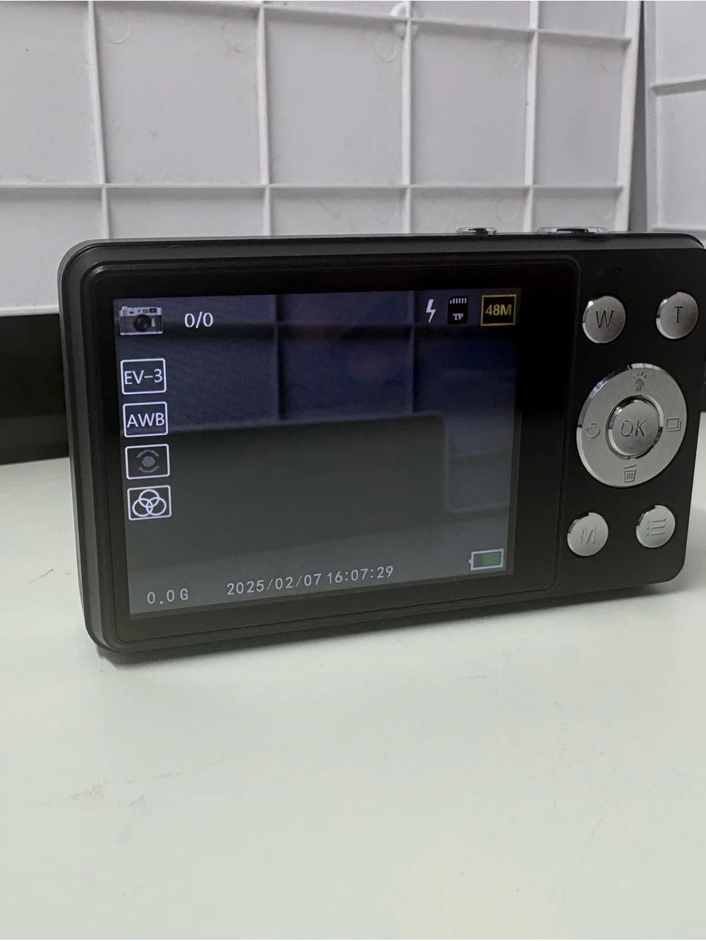 Compact Digital Camera 64.0MP in Black